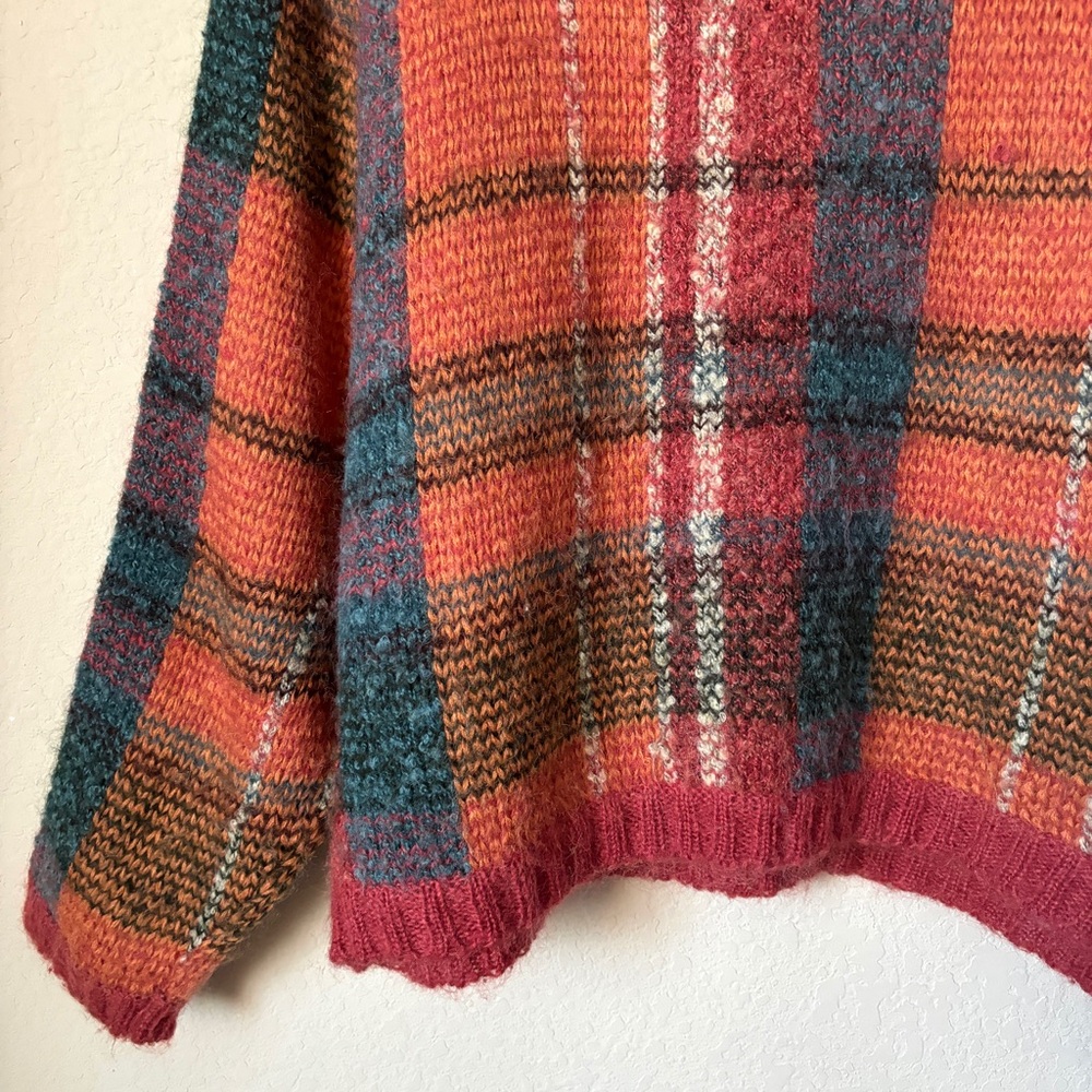 Vintage Multicolor Plaid Crew Neck Sweater - Picture 5 of 10